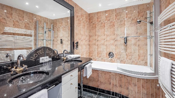 Gemütliche und günstige Hotelzimmer im Sporthotel Ideal Gemütliche und günstige Hotelzimmer im Sporthotel Ideal. Modern ausgestattet, versüßen Sie Ihren Winterurlaub im Ötztal.